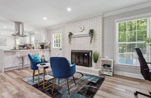 Decatur Casa | Spacious Modern 5 Bdrm,3 Bath, w/AirHockey,Foosball Table,HotTub &SUMMER:Pool