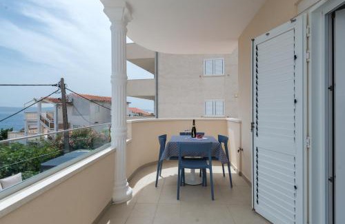Businci Apartamento | Spacious Modern Apartment Miljak - 1min to the beach