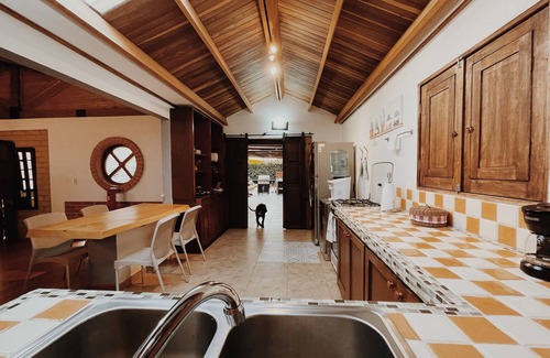 Chia Casa | Amplia cabaña moderna Chía - Asados/Cenas/Wifi