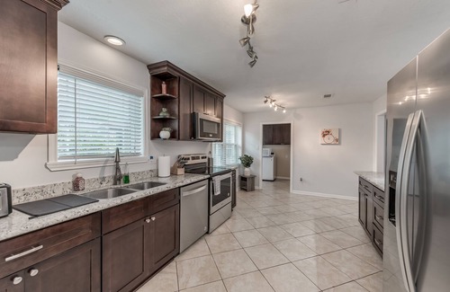 Barker Casa | Spacious Modern & Family 3 BR 🏠🏘