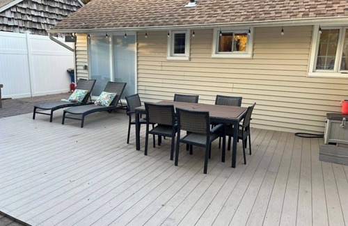 North Valley Stream Casa | Spacious Modern House 15 minutes from JFK airport!