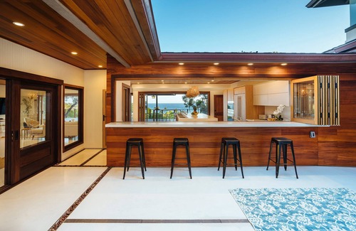 Kahala Villa | Amplio y moderno lujo hawaiano, a pasos de la playa, Diamond Head y Waikiki