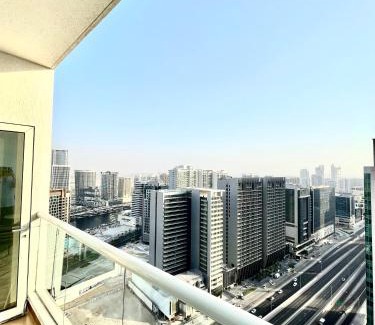 Al Quoz Apartamento | Spacious Modern High Floor Independent Studio Downtown