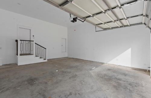 Garden Oaks Casa | Spacious, modern home with loft, 15 minutes from Downtown Houston