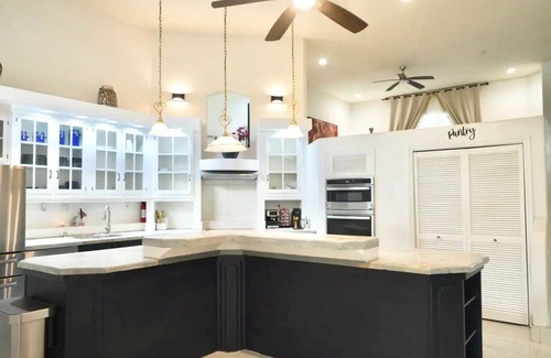 Leilani Estates Casa | Spacious & Modern Pāhoa Retreat Near Kehena Beach!