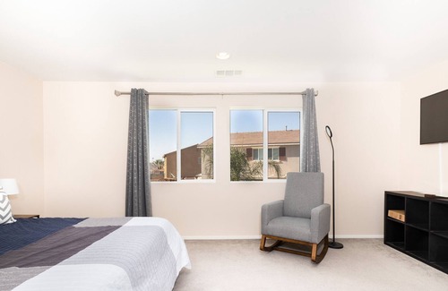 Rubidoux Casa | Spacious Modern Riverside Home 4BDR - 3BA Sleeps 10