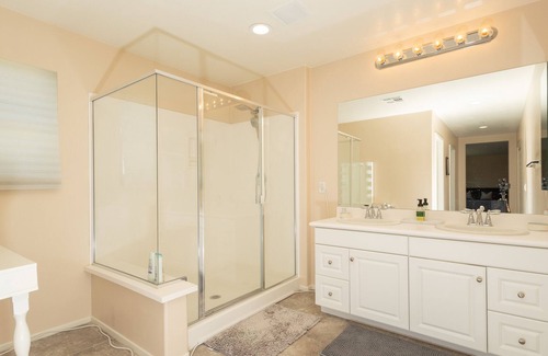 Rubidoux Casa | Spacious Modern Riverside Home 4BDR - 3BA Sleeps 10