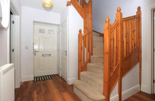 Peterborough Casa | Spacious & Modern Retreat Garden Free Parking!