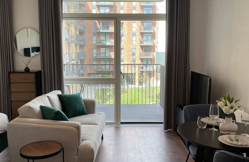 Wall End Apartamento | Spacious modern studio apartment in London