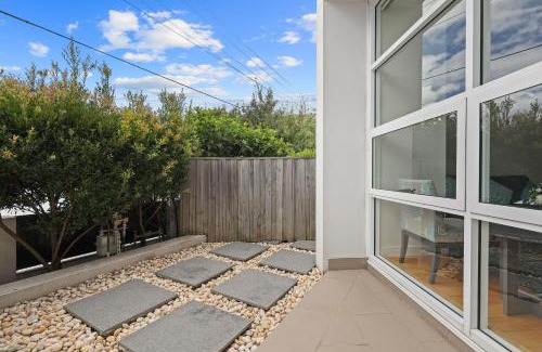 Asquith Casa | Spacious & Modern Townhouse in Asquith