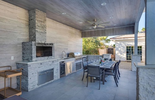 Spring Valley Casa | Spacious Modern Villa in fantastic Las Vegas with SAUNA+fire pit+pool+spa