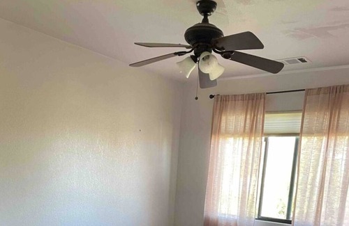 Redding Casa | Spacious Modern w/hot tub pool 4BD/3BR