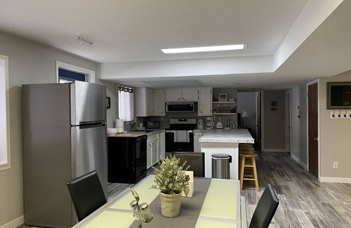 Clearfield Apartamento | Spacious Mother-In-Law Basement Apartment -One mile from Hill AFB