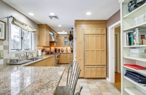 Mount Kisco Casa | Spacious Mount Kisco Home < 1 Mi to Downtown!