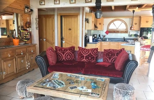 Gerardmer Cabaña | Espacioso Chalet con Jacuzzi, Sauna y Cerca de Pistas de Esquí en Gérardmer