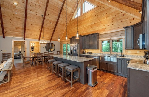 McHenry Casa | Spacious Mountain Lodge w/ Hot Tub & Fire Pit