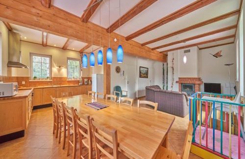 Lampertice Casa | Spacious Mountain Retreat