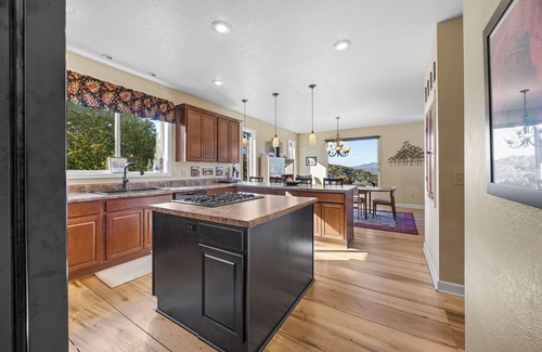 Marble Casa | Spacious Mountain Retreat with Stunning Views of the Blue Ridge Mountains