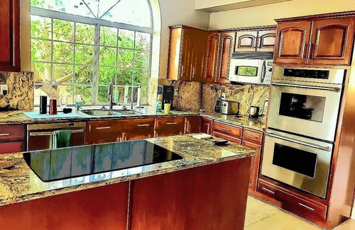 Foothills Casa | Spacious Mountain View 4 -bedroom home with Pool/Hot Tub. Pet Friendly!