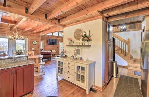 Mouth of Wilson Cabina | Spacious Mouth of Wilson Cabin Near New River