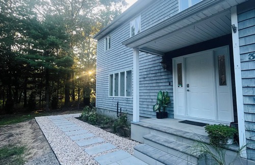 Riverhead Casa | Spacious multiples bedroom house in enchanting Calverton with WiFi, AC