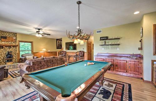 Indian Rock Springs Casa | Spacious Murphy Chalet with Hot Tub Mtn Views!
