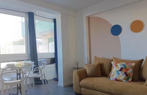 Reboleira Apartamento | Spacious & Near the Subway