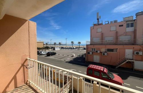 Port-la-Nouvelle Apartamento | Spacious nest with sea view