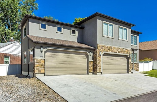 Lakeview Casa | Spacious & New Guesthouse in Orem/Provo