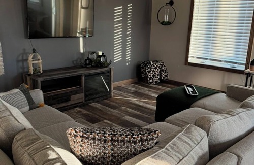 Kearney Casa | Spacious new home with a country feel.