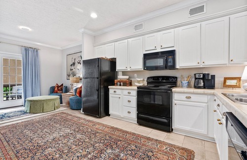 Auburn - Opelika Casa | Spacious Newly Furnished Townhome