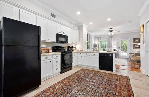 Auburn - Opelika Casa | Spacious Newly Furnished Townhome