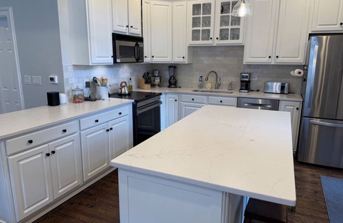 Sheffield Neighbors Casa | Spacious Newly Renovated Home in Lincoln Park w/ Outdoor Living & Dining Area!