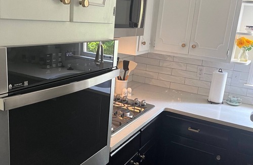 Tuscaloosa Casa | Spacious, newly updated, classic style close to UA campus. Sleeps 10
