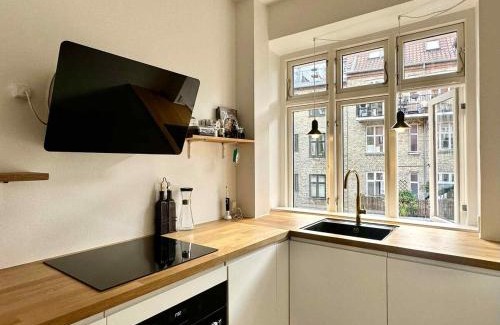 Vesterbro Apartamento | Spacious Nordic Design Vesterbro Home I 3 min to Metro