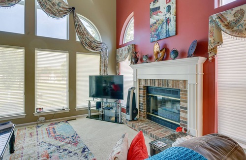 O'Fallon Casa | Spacious O’Fallon Home w/ Patio on Golf Course!
