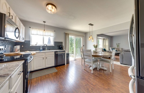 O'Fallon Casa | Spacious O'Fallon Vacation Home: 30 Mi to St Louis