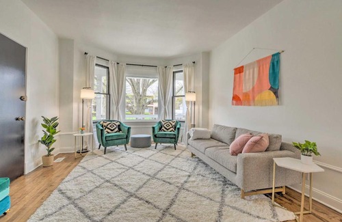 Oak Park Casa | Spacious Oak Park Home, 11 Mi to Downtown Chicago!