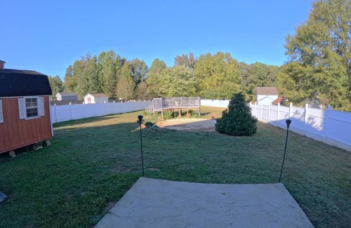 Jonesboro Casa | Spacious Oasis: 15 Minutes from Atlanta Airport!