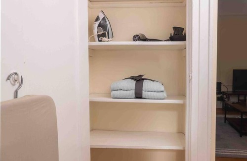 Hoboken Apartamento | Spacious Oasis - Hoboken California King Bed!