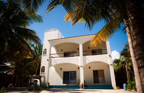 Majahual Casa | Gran casa frente al mar en el Caribe: ¡nueva propiedad, historial de alquiler de 5 estrellas!