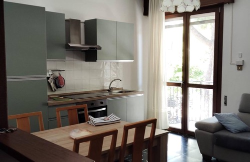 Porto Garibaldi Apartamento | Spacious one-bedroom apartment with balcony steps from the harbor and beaches