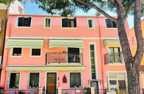 Porto Garibaldi Apartamento | Spacious one-bedroom apartment with balcony steps from the harbor and beaches