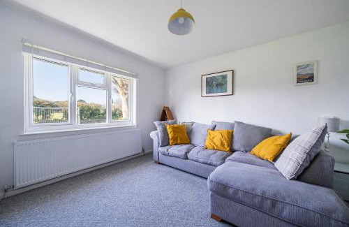 Barnstaple Apartamento | Spacious one bed apartment in a quiet leafy close.