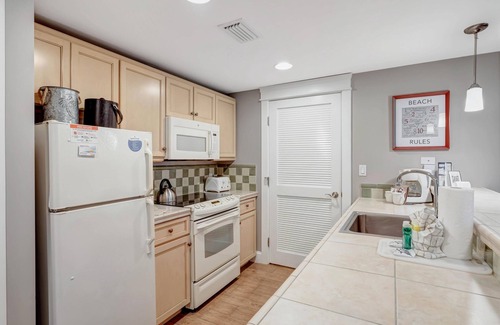 Villa Lago Condominio | Spacious One Bedroom, Two Bath Unit in a Prime Location, Featuring a King Bed at Sandestin Golf and Beach Resort!