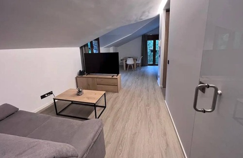 Arans Apartamento | Spacious one Bedroom Suite - Deluxe Loft