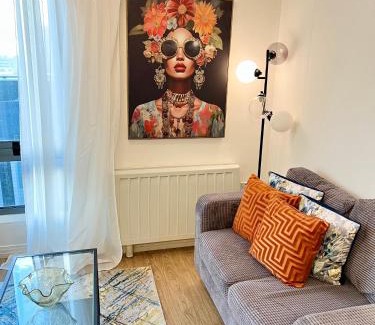 East Acton Apartamento | Spacious one bedroom flat opposite station