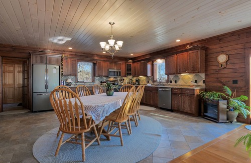 Jonesport Casa | Spacious One Level Home in Quiet Setting