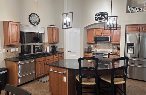San Tan Valley Casa | Spacious open concept rancher with private heated pool in Johnson Ranch