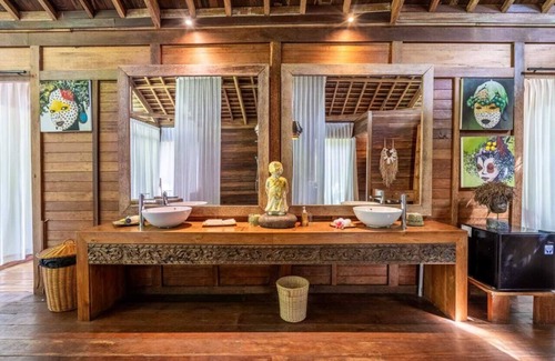 Banjar Semer Complejo | Spacious Our Luxury Suites in enchanting Bali with WiFi, AC, Pool, Yoga Studio